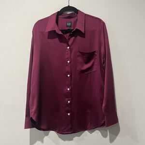 GAP Huckleberry Purple Satin Boyfriend Shirt Women’s Large Sleek‎ Modern Holiday
